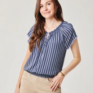 Carve Designs Lilly Top, New with tags, Medium, Navy stripe